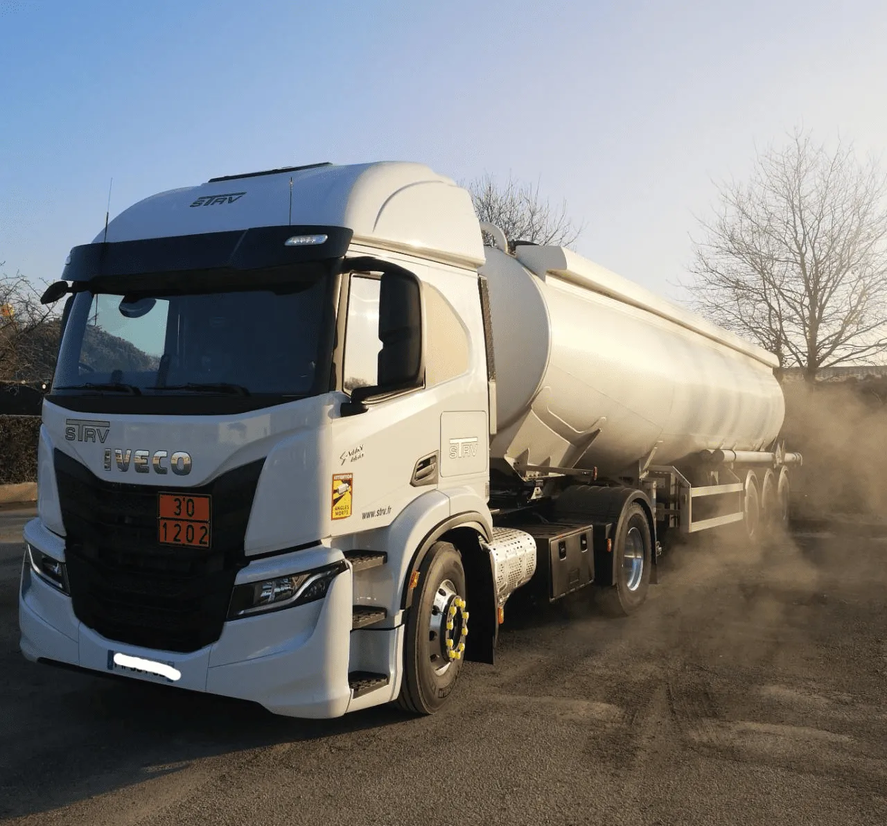 Camion citerne des transport STRV